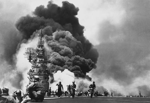 Serangan Kamikaze Jepang Ke Kapal Induk USA